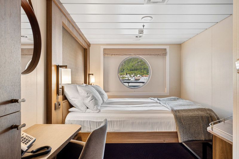 Arctic Superior | Double on promenade deck with window